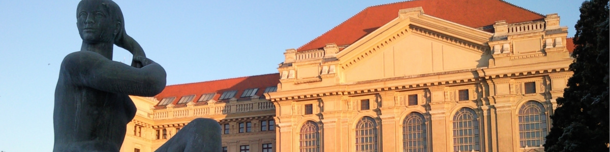 Debreceni Egyetem főépülete